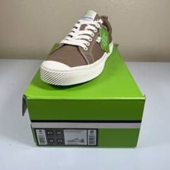 Cariuma OCA Low Burnt Sand Canvas Sneakers Shoes Mens 8.5 Womens 10 Lace Up - Picture 8 of 9